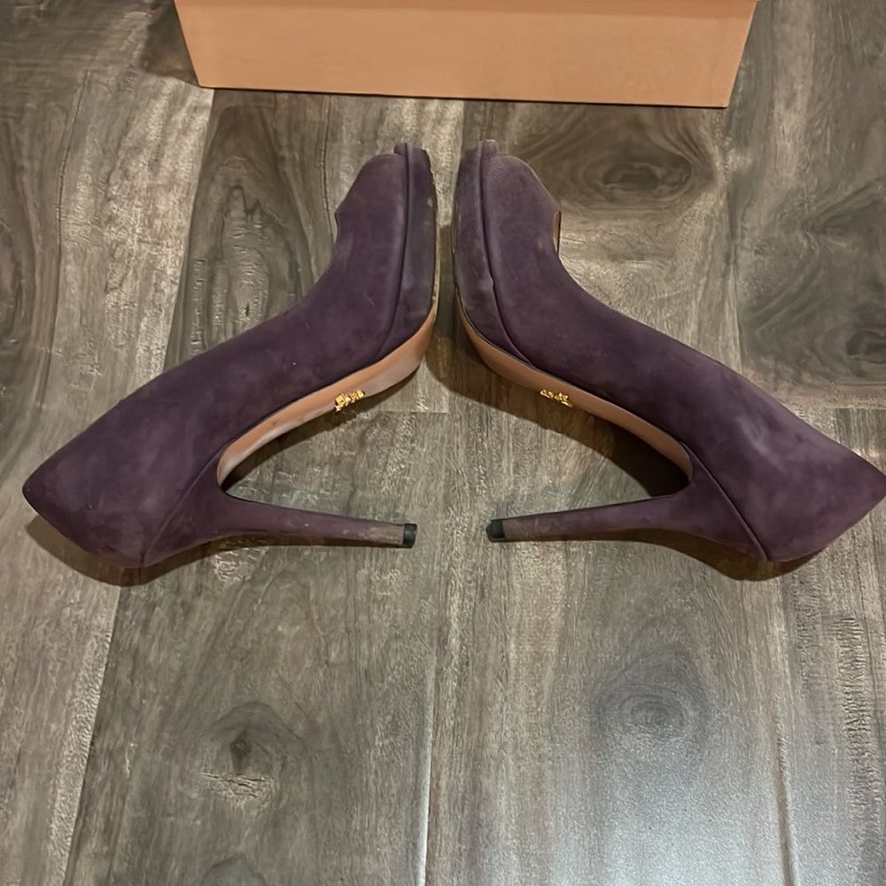 Prada Heels - Picture 4 of 10